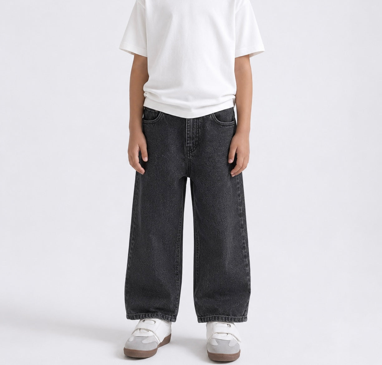 Relaxed Straight Fit Jeans(Midnight black)
