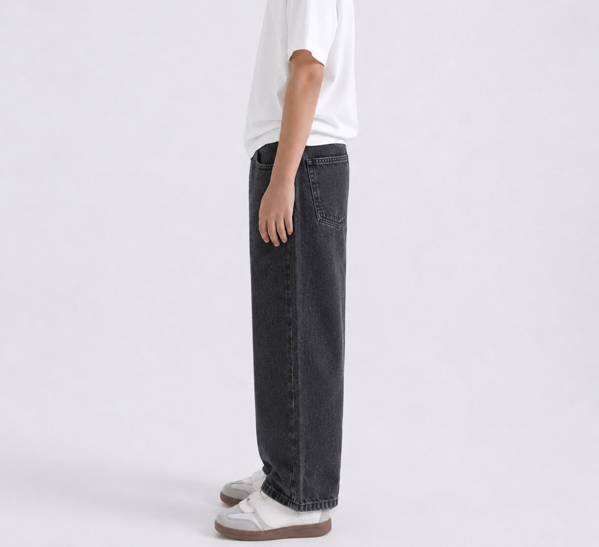 Relaxed Straight Fit Jeans(Midnight black)