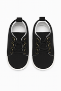 Classic low top sneakers