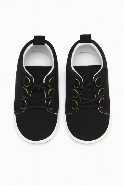 Classic low top sneakers