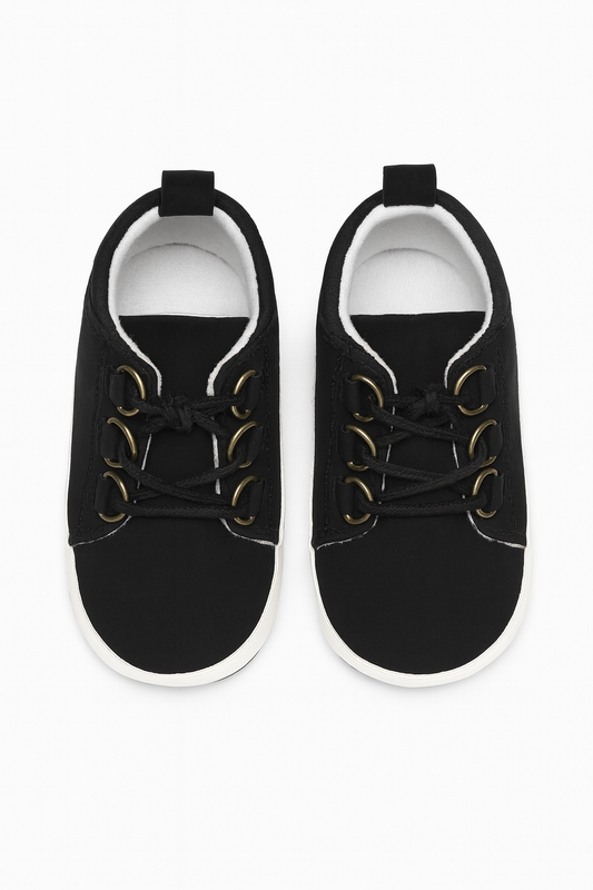 Classic low top sneakers